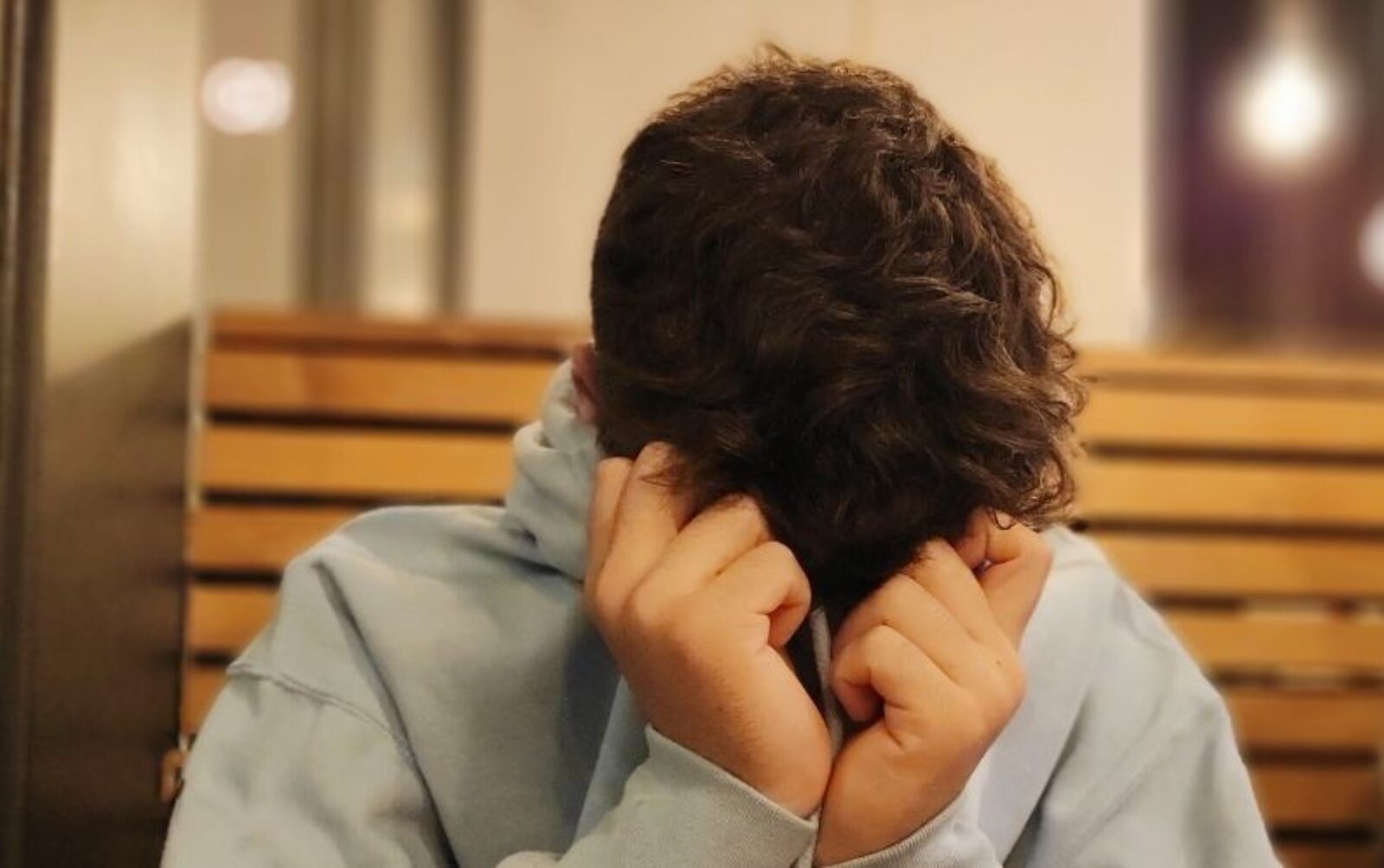 Herkes Bana Bakıyormuş Gibi Hissediyorum